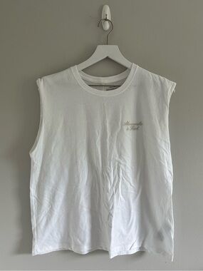 Abercrombie & Fitch White Muscle Tank Size L
